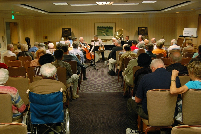 dsc_1204.jpg - drew a big crowd