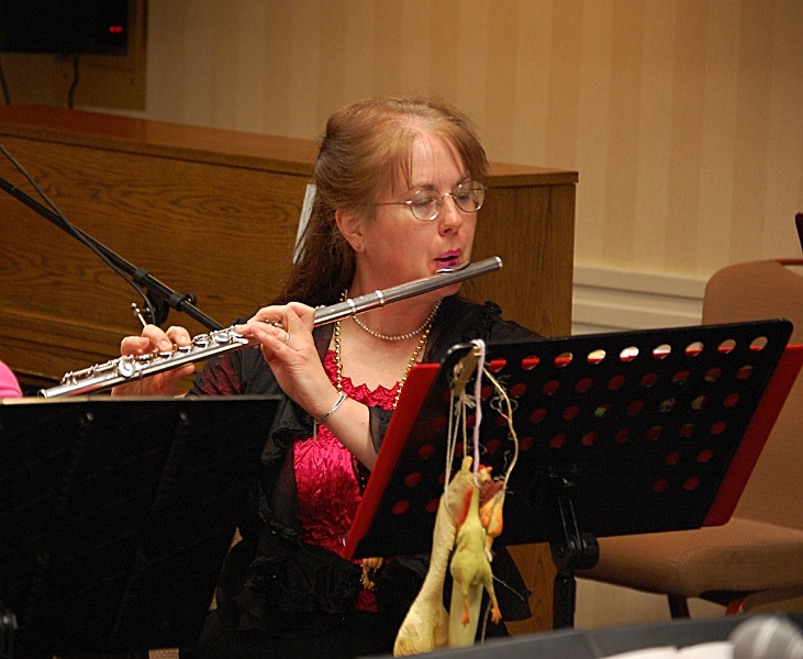 dsc_2601.jpg - Rubber Chicken Flute Quartet