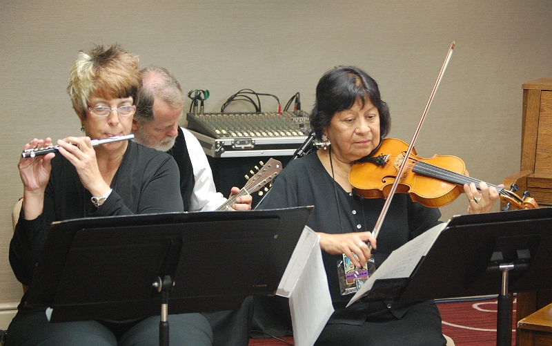 rc13_8.jpg - L-R Sue Desper and Bub & Petra Sullivan