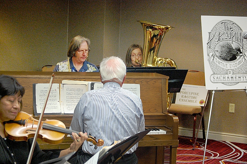 rc13_9.jpg - L-R: Petra Sullivan, Steve Drivon, Elliott Adams & Robyn Drivon
